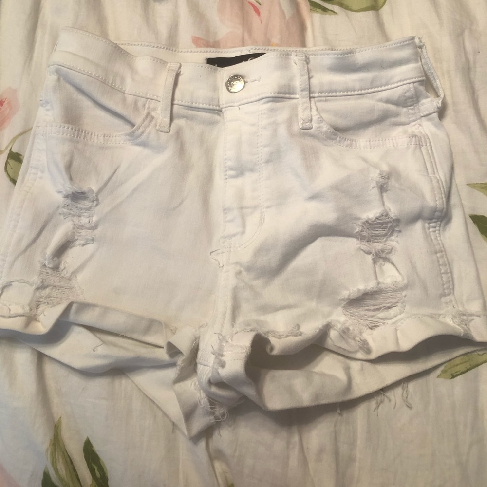 Hollister shorts. Size 1, white